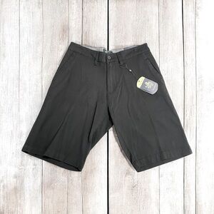 Nat Nast Men's Black Flat Front Polyester Spandex Casual Shorts 30 golfing golf